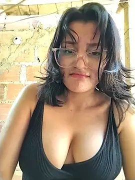 Chat +18 de sienna_elara ao vivo