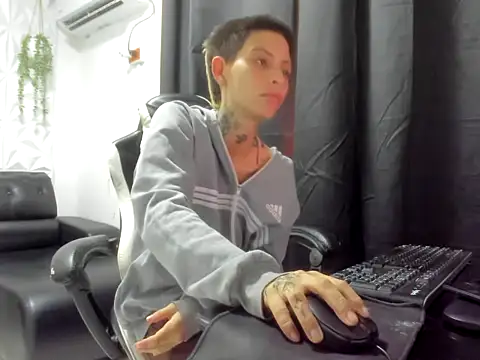 lunallena_17 Webcam Show