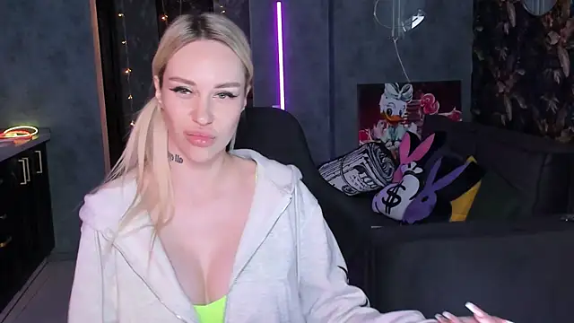 Blckmirrorr live XXX chat