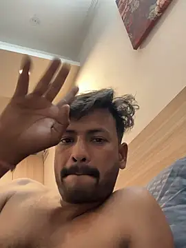 newdelhiBOY_ Adlı Modelin Canlı XXX Sohbeti