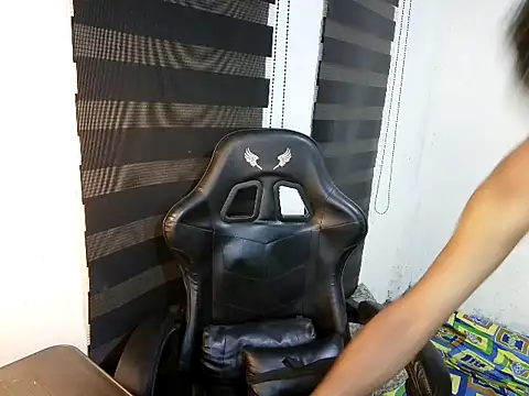 XXX chat uživo modela RowyCam