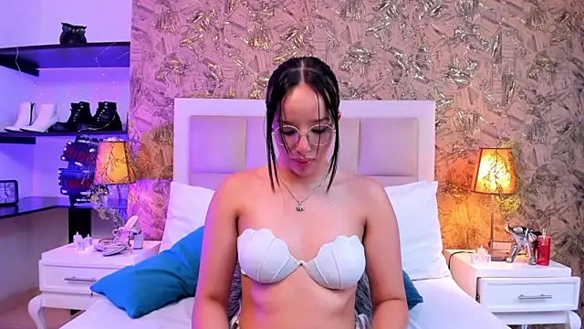 ValkyriaSteel Chat XXX live