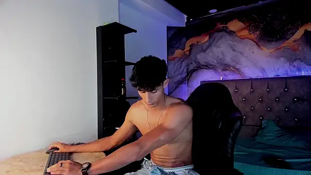 MaxiimoRomano_ লাইভ XXX চ্যাট