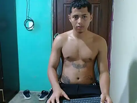 Lil_condor_baby's Webcam Show