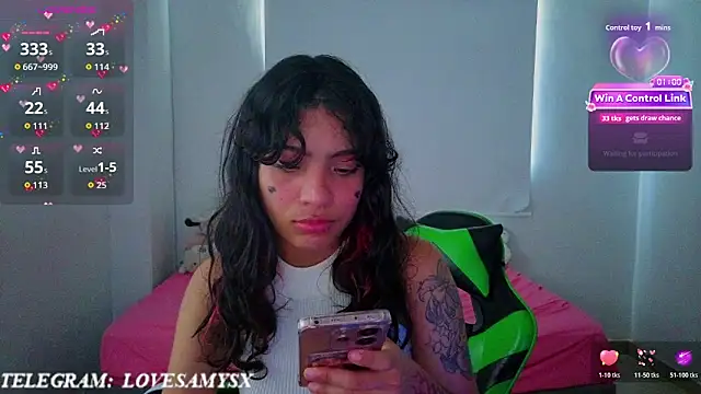 Lovelyamyy Chat XXX in diretta