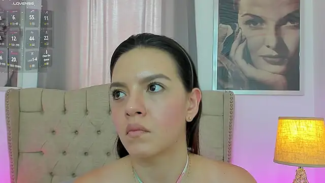 Beautyari_ élő XXX-chatje