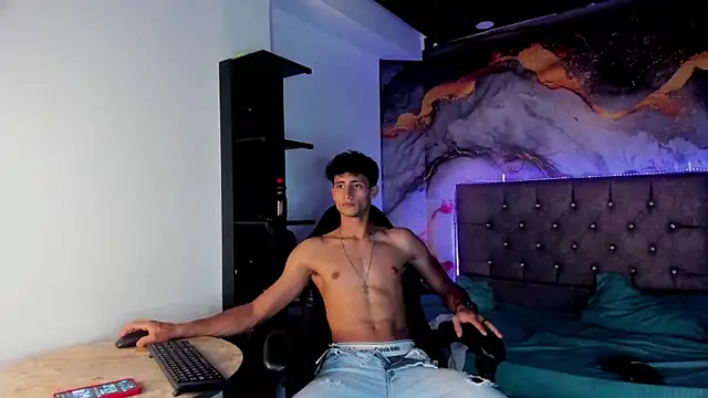 MaxiimoRomano_ 网络视讯表演