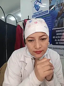 _Zoe_777 élő XXX-chatje