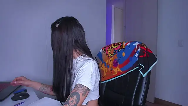 Lisegg_ Chat XXX live