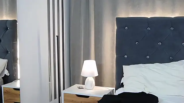 VikkyVonn's Live XXX Chat