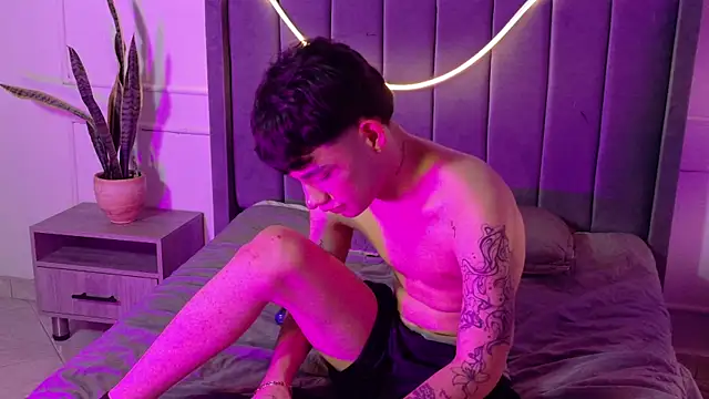Zeyn_smith Chat XXX in diretta