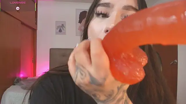 Chatroom XXX en direct de Miley_Baker
