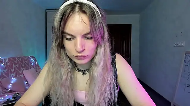Вебкам-шоу milliKira006