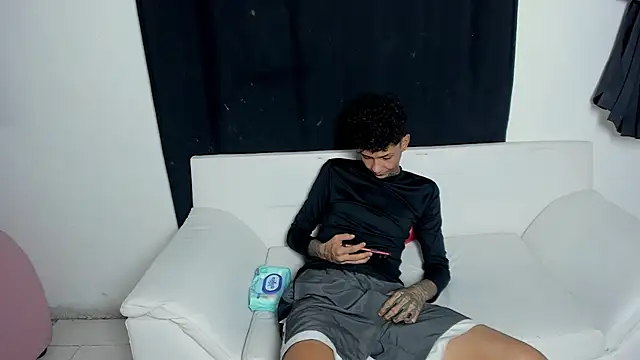 self_love46's Live XXX Chat