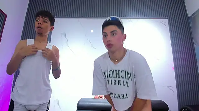 Chat XXX en directo de Spicy_guys