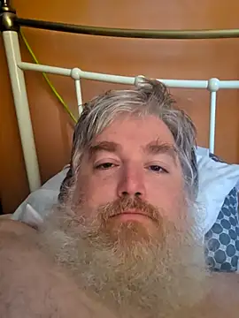 Daddybear26 webkamerás műsora