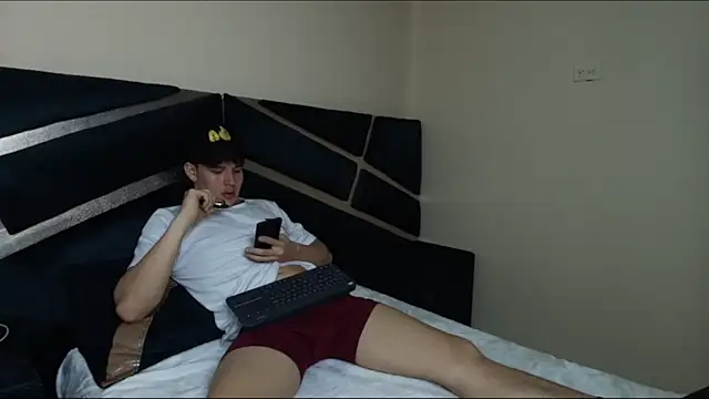 SEXYBOY_VC Adlı Modelin Canlı XXX Sohbeti
