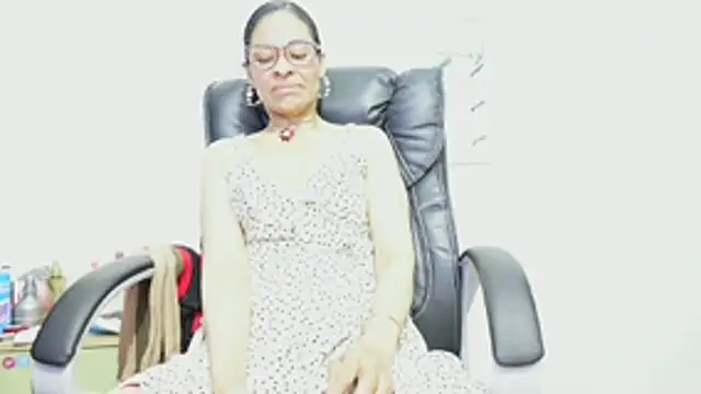 Aries_Mature লাইভ XXX চ্যাট