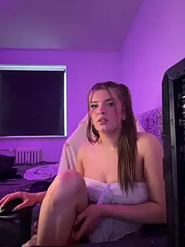 -Leasophie Adlı Modelin Web Kamerası Şovu