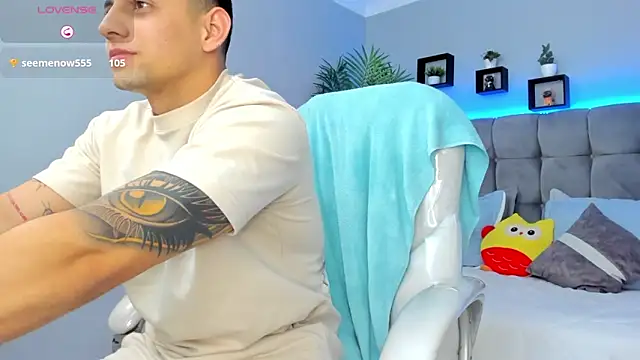 Alex_cute77 élő XXX-chatje