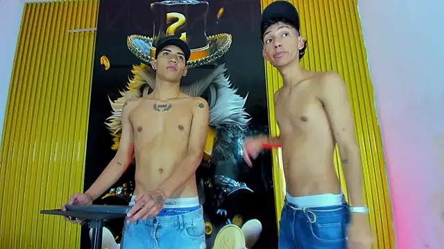 Guys_Latino_Hot Webcam show