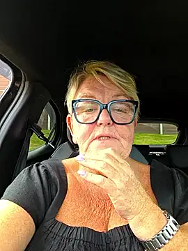 BridgetBlueEyes live XXX chat