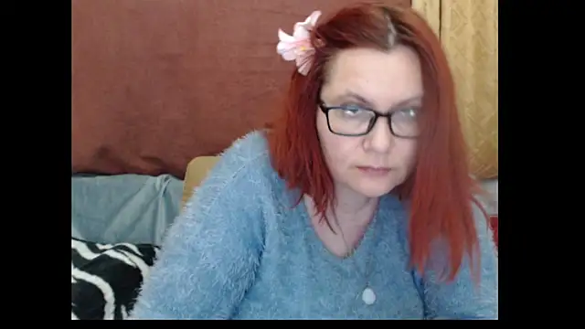 PlayfullMature Show Webcam