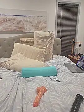 Handsolo_porn Show in webcam