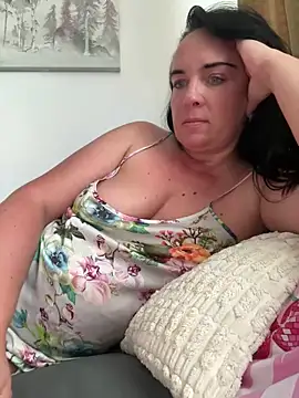 Dagmar92 Adlı Modelin Canlı XXX Sohbeti