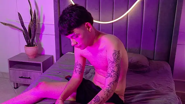 โชว์เว็บแคมของ Zeyn_smith