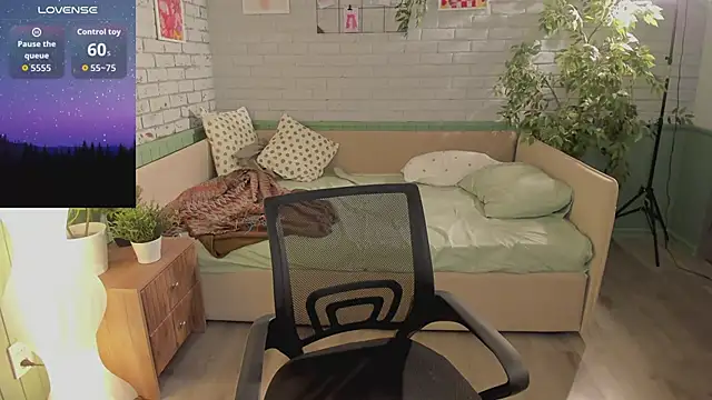 miraiakik Chat XXX live