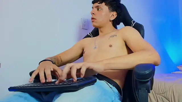 Milo_Storm's Webcam Show
