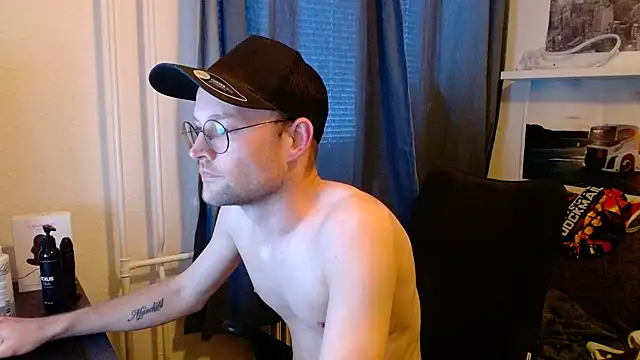_whoisthatguy_ Webcamshow
