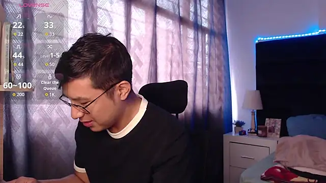 andrewmhilton_ Show Webcam
