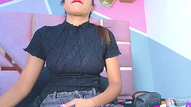 Chat +18 de AngelineJolie ao vivo