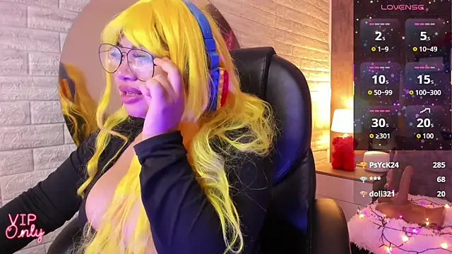 alice__tylor élő XXX-chatje