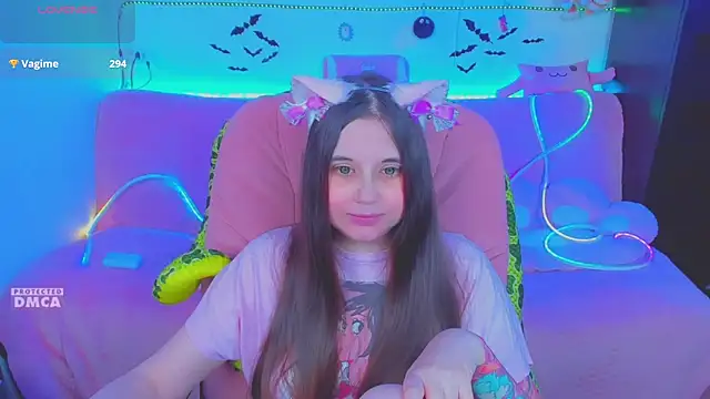 Lolisuccub Adlı Modelin Web Kamerası Şovu