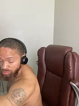Fathero1time Live XXX-Chat