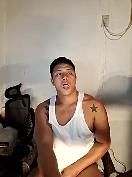 Felix_Asher Chat XXX in diretta