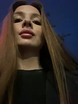 KrisMagnoly's Live XXX Chat