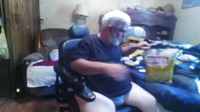 Show modela hearseguy77 na web-kameri