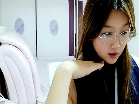 Yangyang-002 网络视讯表演