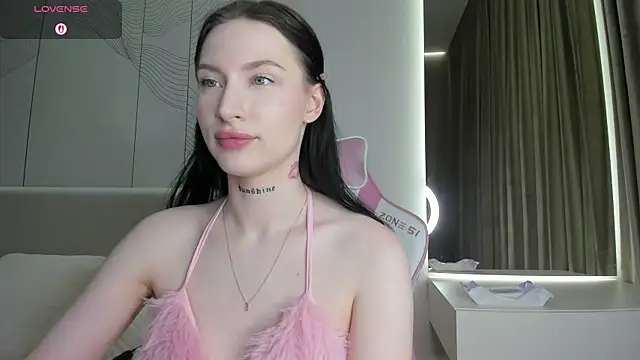 دردشة JenniferQueen11  الجنسية المباشرة