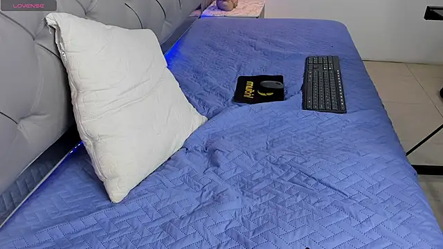 SamBlack_ webkamerás műsora