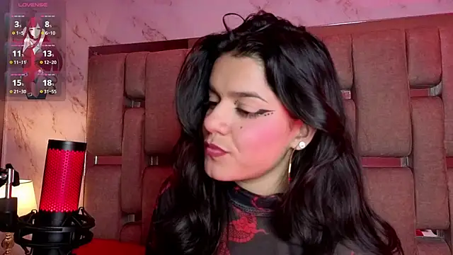 Chat +18 de ValerieKay_ ao vivo