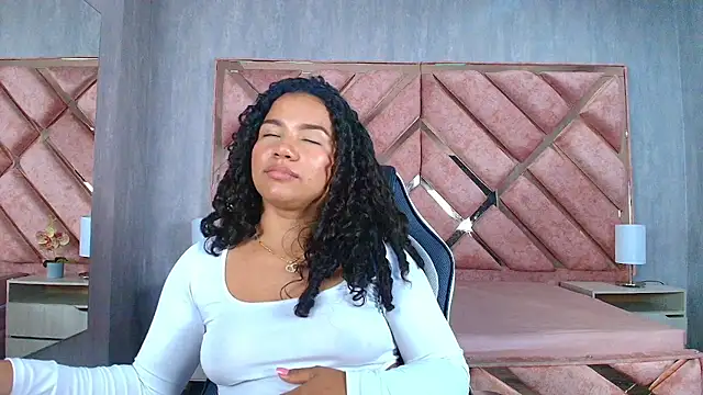 TamaraaHoney's Live XXX Chat