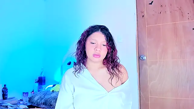 Živý XXX chat Emily_Coper18