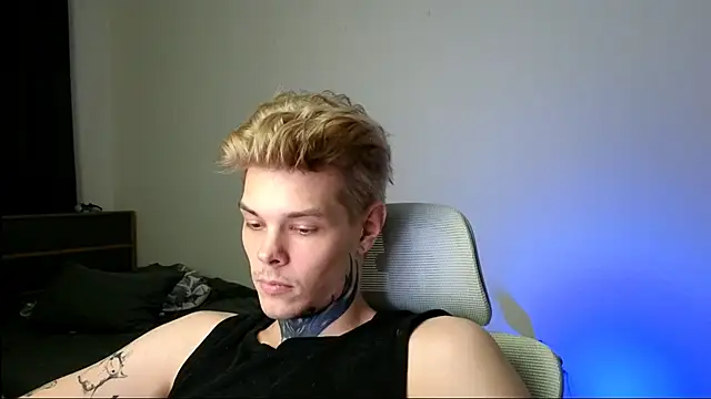DENIS_HERE's Live XXX Chat