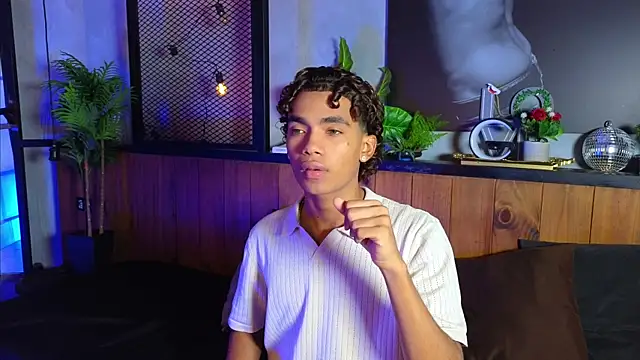 Chat XXX ao vivo de AlanCutee