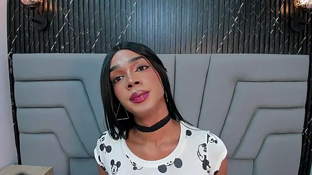 XXX chat uživo modela NaomiSteward